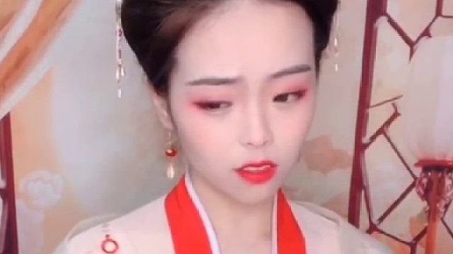 我信你时你敷衍我 如今回来找我 对不起 你高攀不起