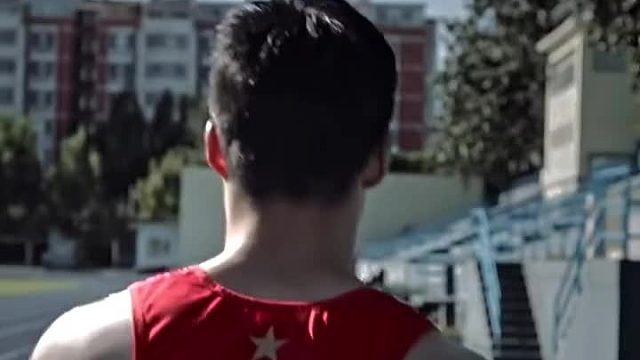 我觉得这些都是命中注定的，我天生就是为田径而生！