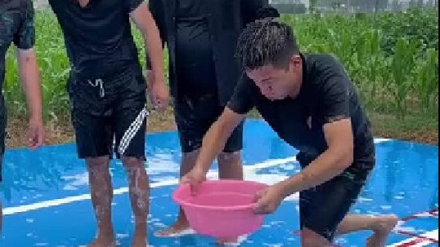 男人的快乐就是这么简单！