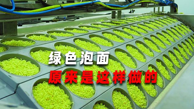 没想到美女这么会整活！拖拉机也能喷火