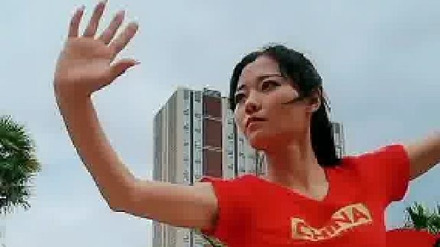 习武的姑娘用自己的方式