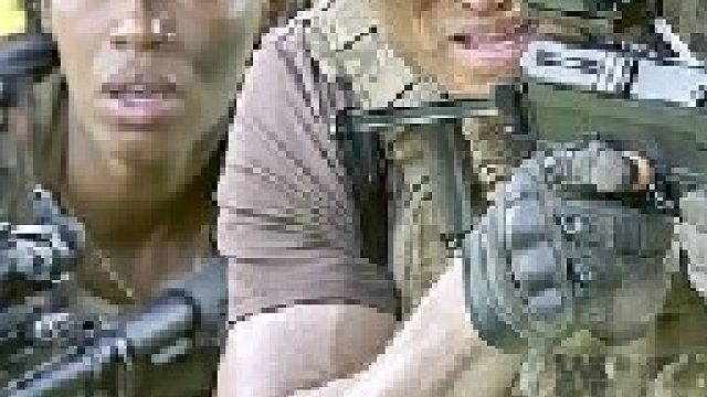 反击：特工兄弟深入敌营生擒目标，行动暴露原因让人哭笑不得！