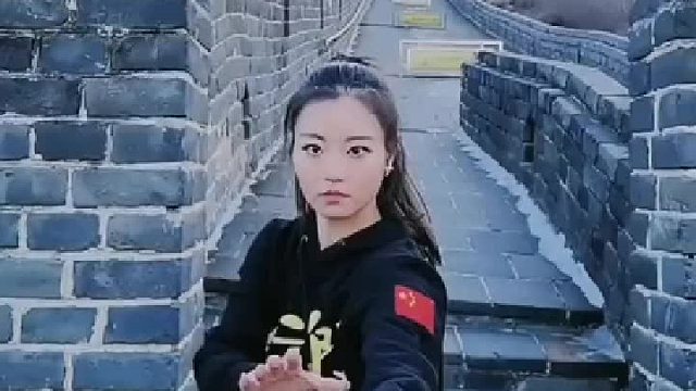 传民族精神，扬青春风采。