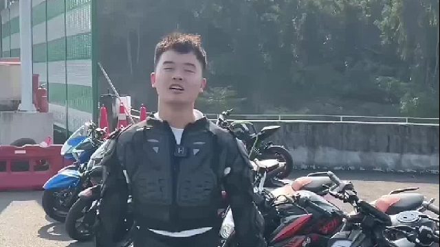 崩我的机会来了，一起压弯一起绕桩！