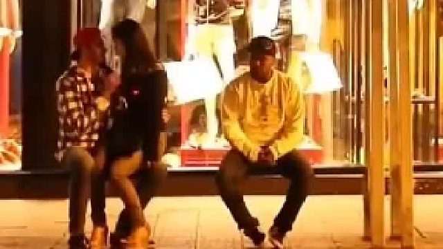 国外路人被整蛊事件，演的真好！