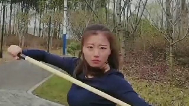 难为我爹给我拍视频