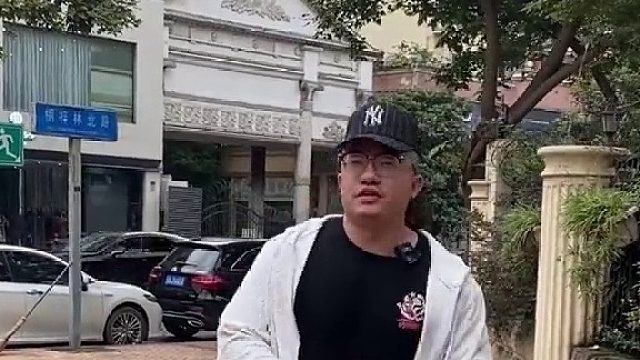 成都老富人区都开什么车？没想到车主全是小姐姐#名媛 #抖音车王争霸赛