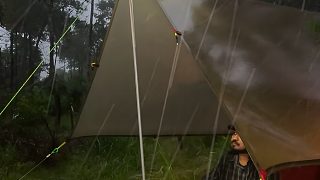 胡子老哥雨中独自露营（第一集）