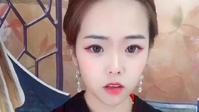 掉邝露的坑里出不来了……