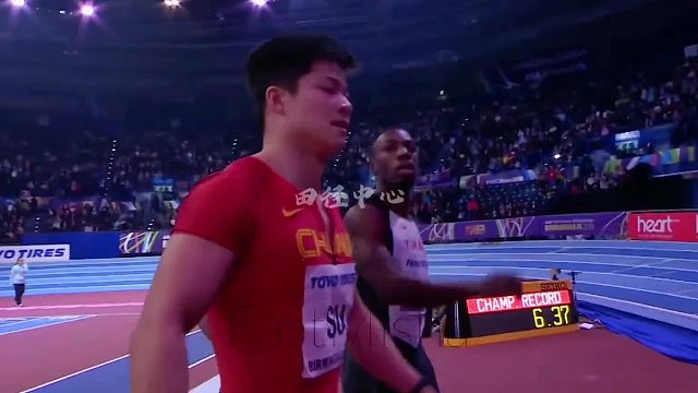 接过国旗身披国旗的样子最帅！那一刻，已经赢了