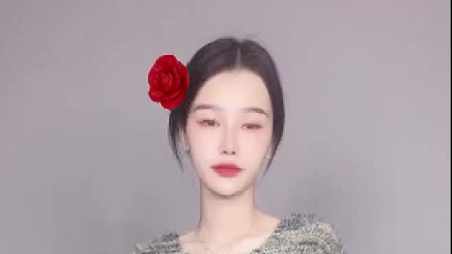 总有一天有一个人手捧鲜花，是为你而来