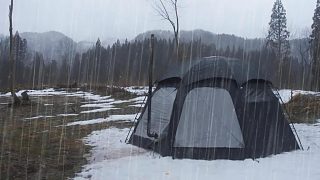 小哥沉浸式雨雪天露营，看完睡个好觉（第二集）