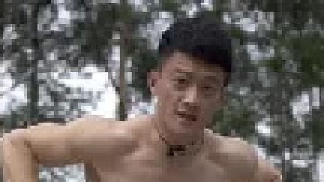 惯性双力臂教学 引体基础达到15个左右，好好训练，很可以解锁双力臂