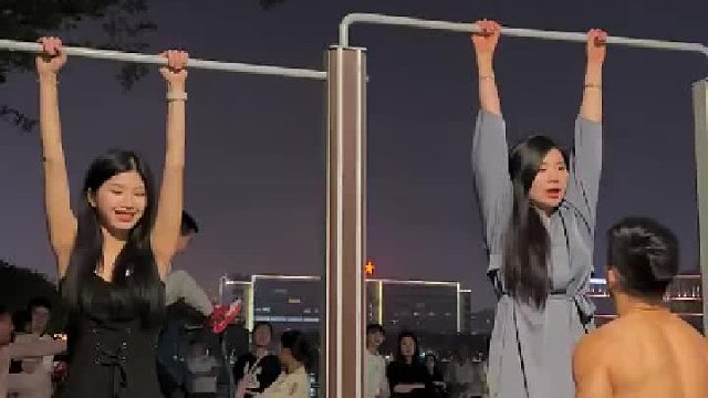 健身运动的女孩最美丽