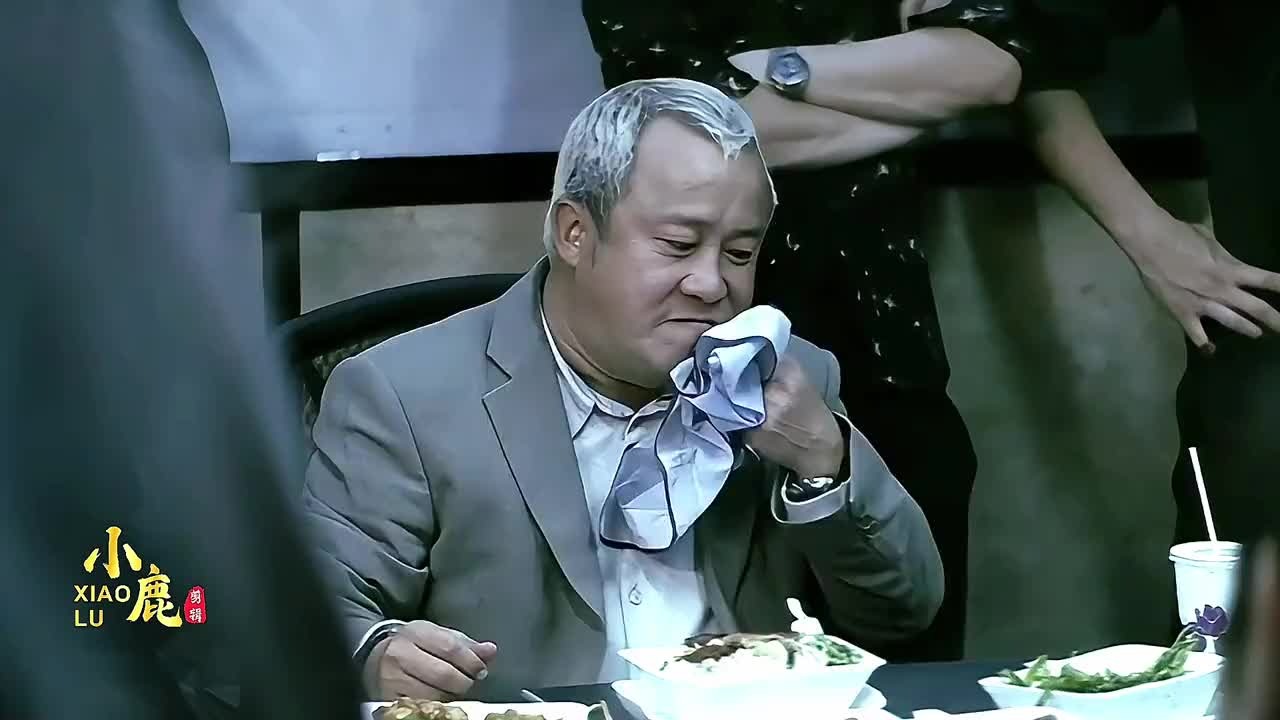 在j局吃外卖并掀桌子是什么体验