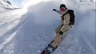 极限运动高山滑雪，遇上雪崩生死竞速！