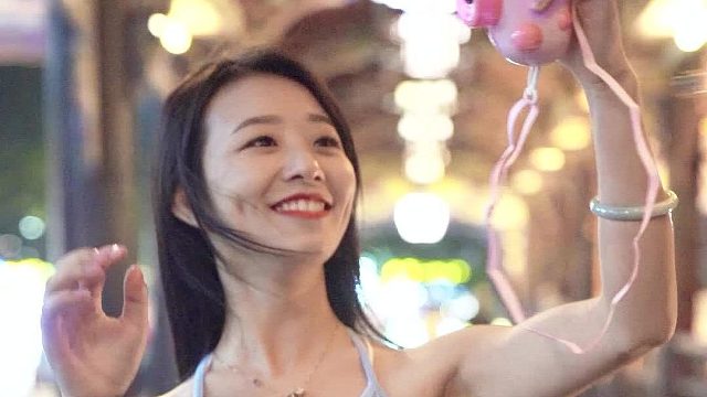 生活小技巧：拉粑粑的时候 用双手接住再慢慢的放到马桶里面 这样水就不会溅到屁屁上。