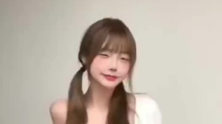 美女热舞