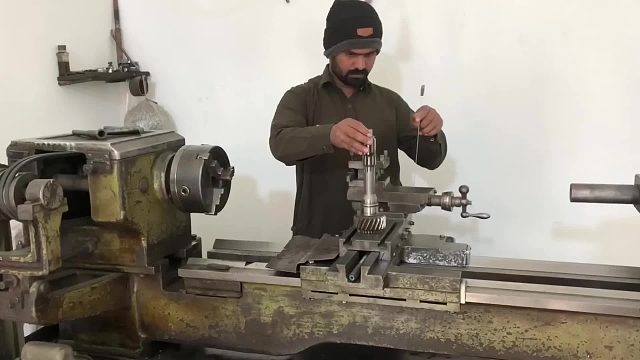 维修断裂的变速箱输入轴