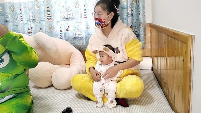 糖糖（3月龄）首次露面摆拍花絮