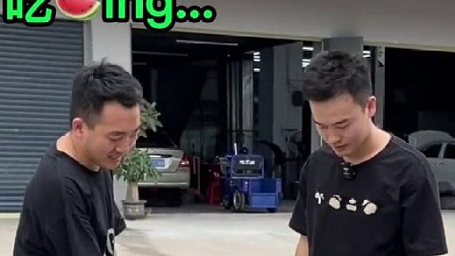 MINI被面对疾风了，不过还好伤的不严重。#星巢计划 #星巢玩车人 #龙哥贴膜