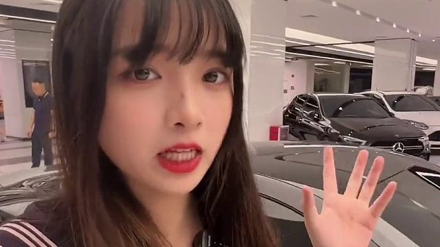 这居然是国内唯一官方在售的！百万级手动挡高性能车！#