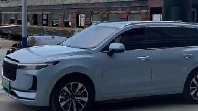 车内有异味，可能是霉菌的问题，一招就可以解决。