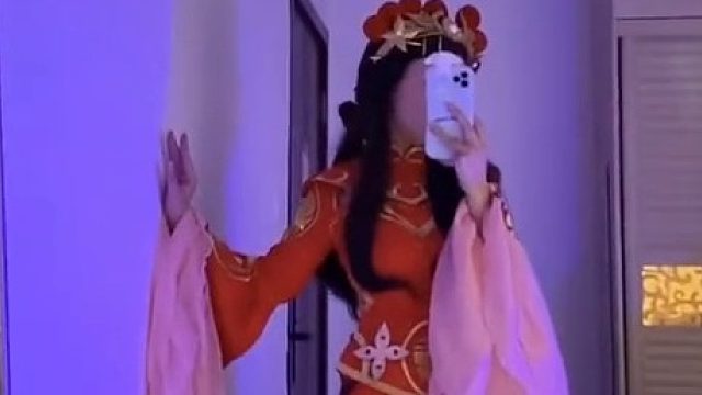 为什么脸上要长手机？还不是怕你看了脸之后无法自拔