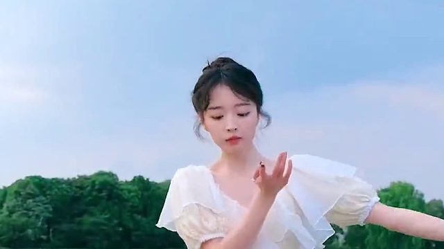 “她很迷人 因为她擅长做自己”