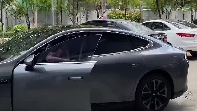 好好的来深圳店一趟，没想到这就回不去了？#星巢计划 #汽车人共创计划 #龙哥贴膜