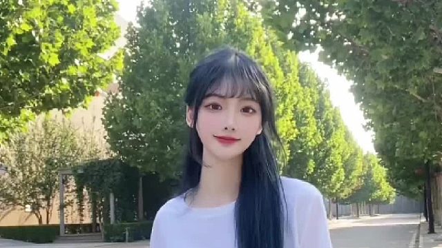 色盲都会说下面的裙子是黄色