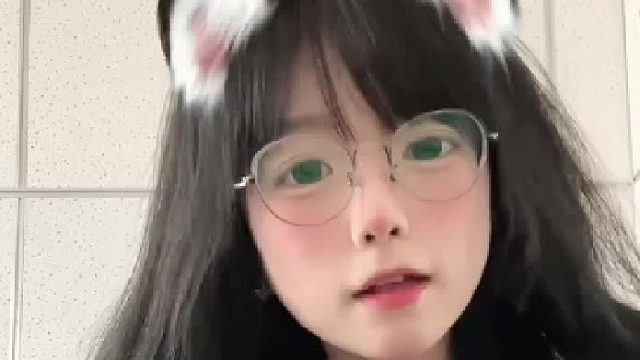 在乎久了会崩溃，主动久了会很累。