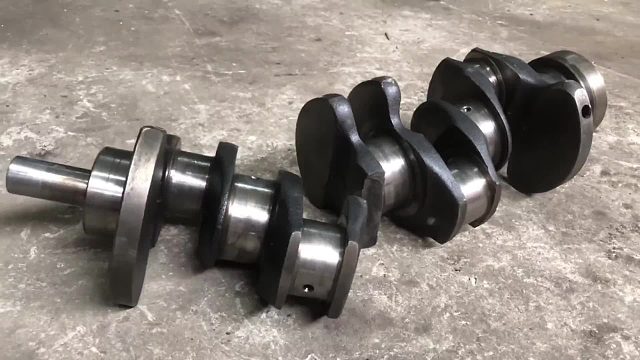 巴铁师傅利用卯榫拼接法对断裂的曲轴进行维修全过程。