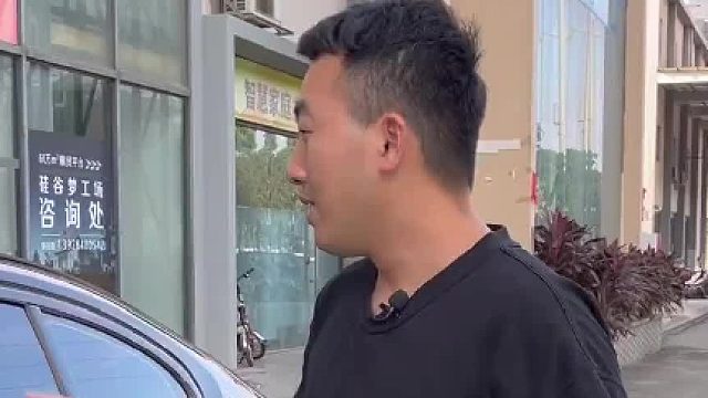 今天新订的裁膜机到店了，先给自己的车安排个内饰膜！