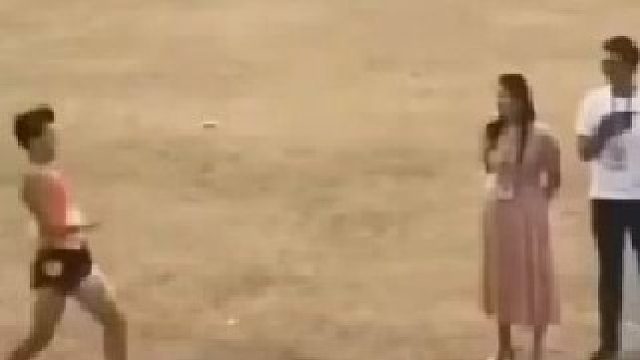 这小伙不太地道啊