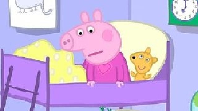 乔治搂着他的破恐龙睡觉觉喽~