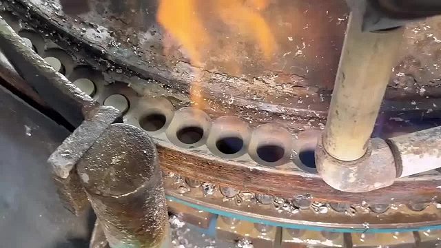 巴基斯坦生产铅酸蓄电池全过程