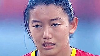 队长宋语哭了！中国U17女足无缘世界杯，韩国球员喜极而泣
