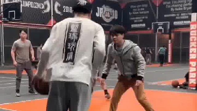 很久没打野了，这波集锦里能看到哪两个人球星的动作？