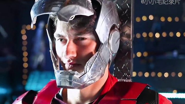 隔壁村惊现钢铁侠战甲马克5号，宅男手工打造，几乎全自动穿戴