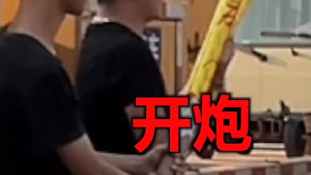 买辆中巴做KTV，还是安个游泳池上去好呢？