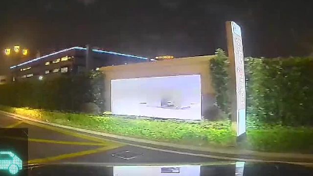 女朋友的闺蜜上了我的车之后，内心久久不能平静...