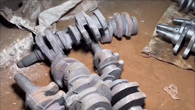 巴铁师傅利用普通车床就可以加工出精美绝伦的发动机曲轴，真的让人叹为观止。