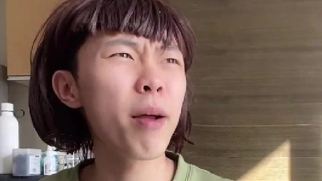 女生主要怕他看到跟闺蜜的聊天记录