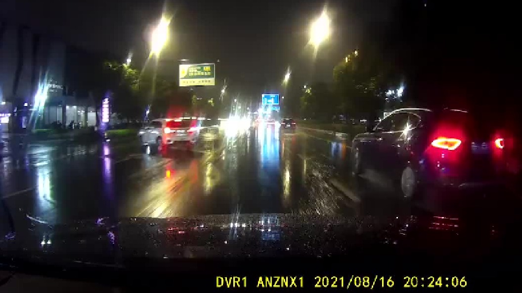 新能源板块再添新韭菜，2号前女友终究是错付了...