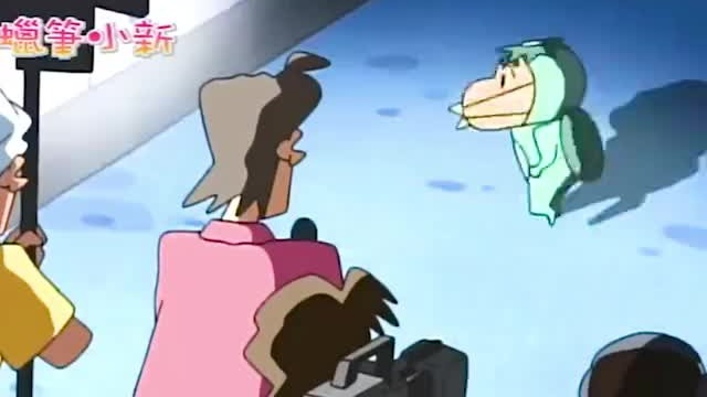 为了保护河童小弟的存在，小新一家将他送回到了家园之中