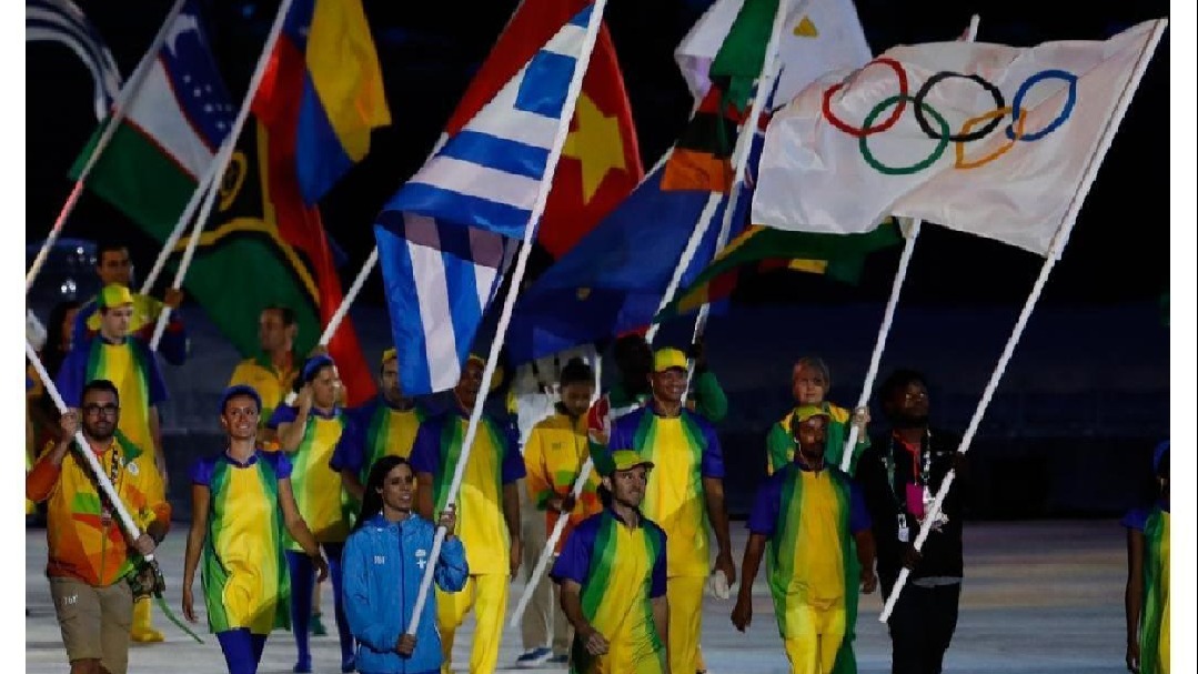 升什么旗？唱什么歌？