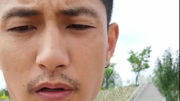 起床了，在野生动物园门口睡了一夜，半夜是啥动静都有啊！