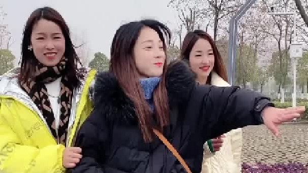 一个谎言试探出了现实 却又得到了意外中的真爱