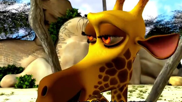 长颈鹿的脖子睡落枕了，在治疗的过程中脖子竟然消失了！_0